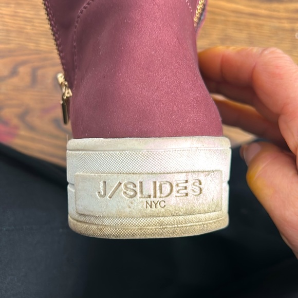 J/Slides Burgundy Boots - Picture 4 of 5
